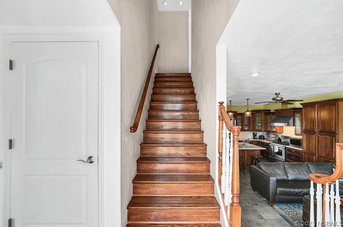 6640 Turtlemound Rd, New Smyrna FL 32169-5020 exterior