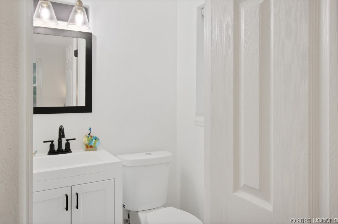 111 Monson Dr, Edgewater FL  32132-1613 exterior