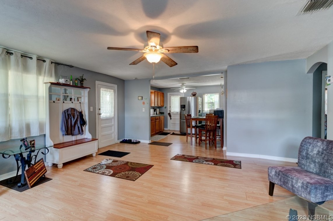 865 Macy Ave, Lake Helen, FL 32744-3419