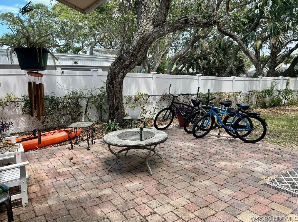 805 17th Ave, New Smyrna, FL 32169-3411