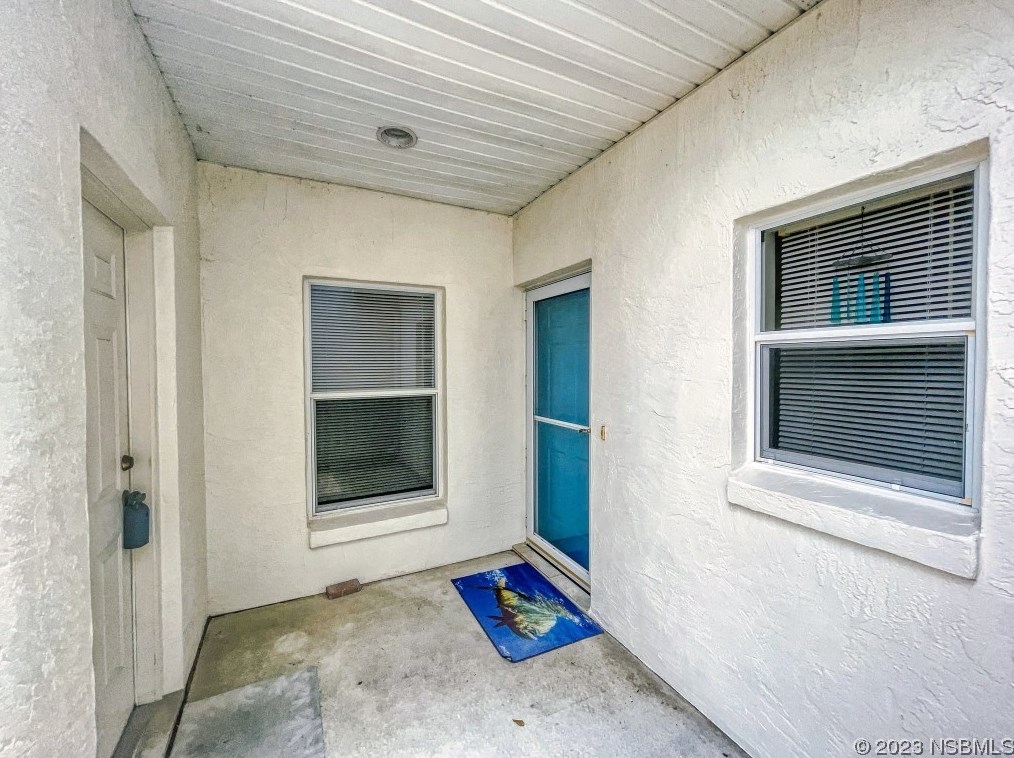 2212 Deerwood Dr, New Smyrna, FL 32168-9708