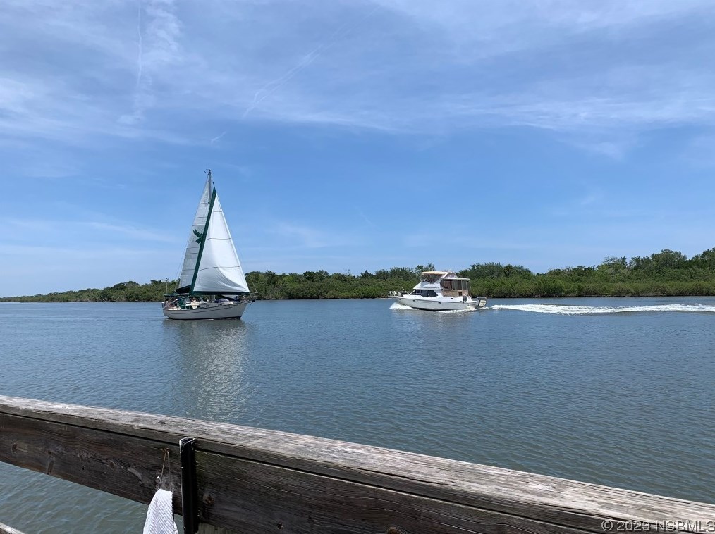 626 Starboard Ave, Edgewater FL  32141-5998 exterior
