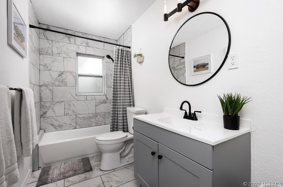 2549 Clarendon Ave, New Smyrna FL  32168-5811 exterior