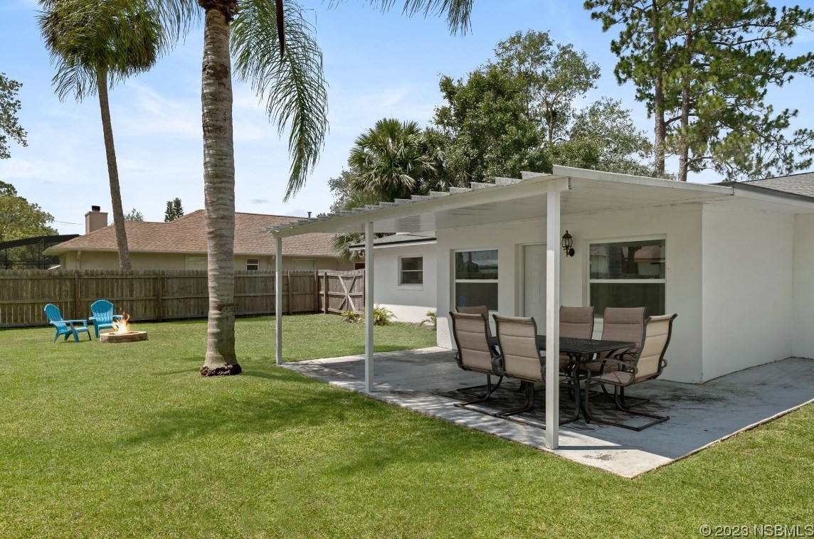 2549 Clarendon Ave, New Smyrna FL  32168-5811 exterior