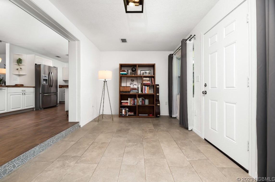 2549 Clarendon Ave, New Smyrna FL  32168-5811 exterior