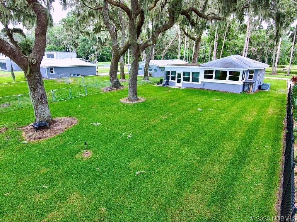 28055 Leuty Rd, Okahumpka, FL 34762