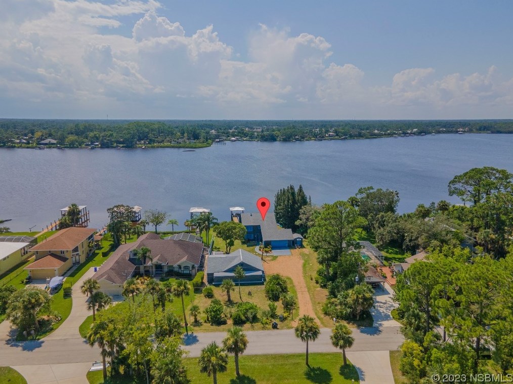2670 Sunset Dr, New Smyrna, FL 32168-5610