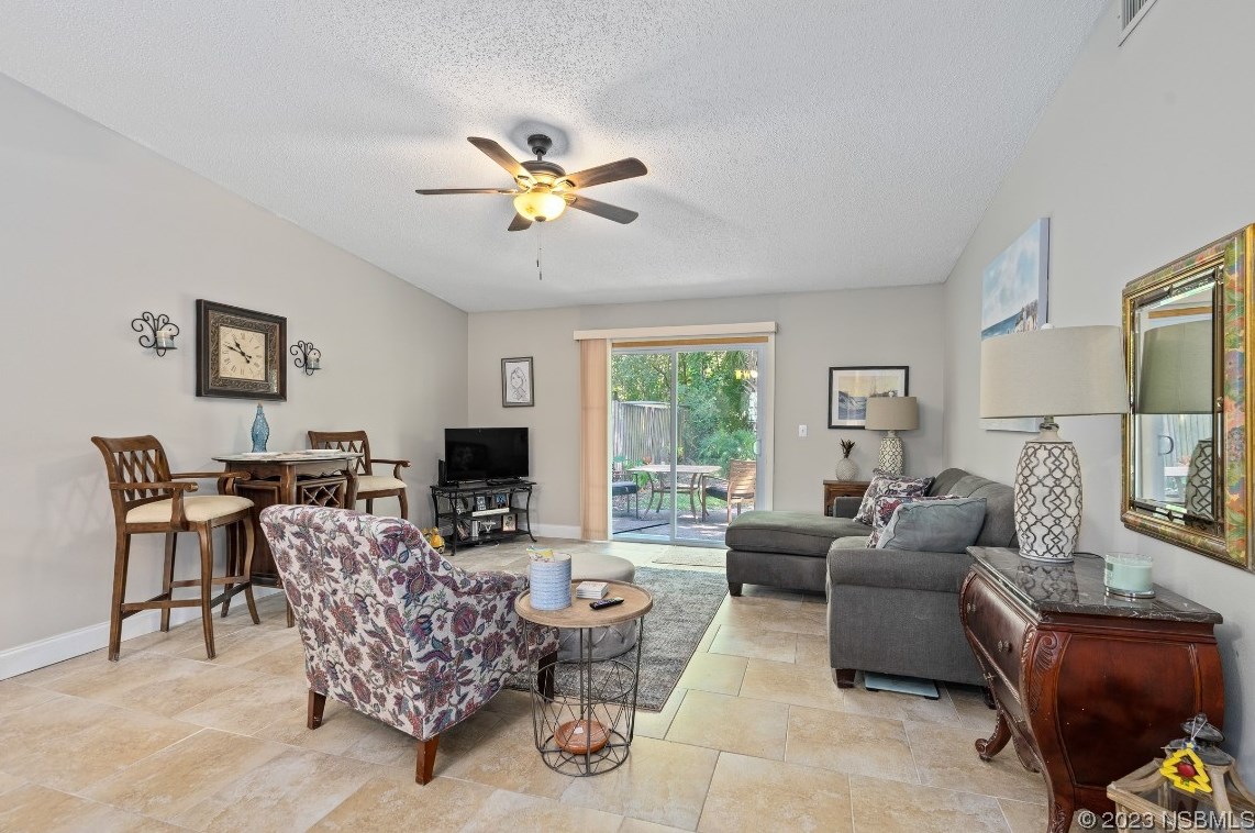 1109 Regent St, Edgewater, FL 32132-2668