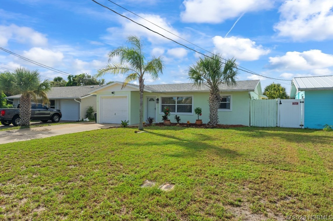835 16th Ave, New Smyrna, FL 32169-3407
