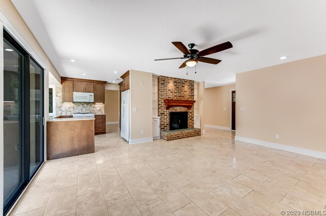 357 Sweet Bay Ave, New Smyrna FL  32168-7971 exterior