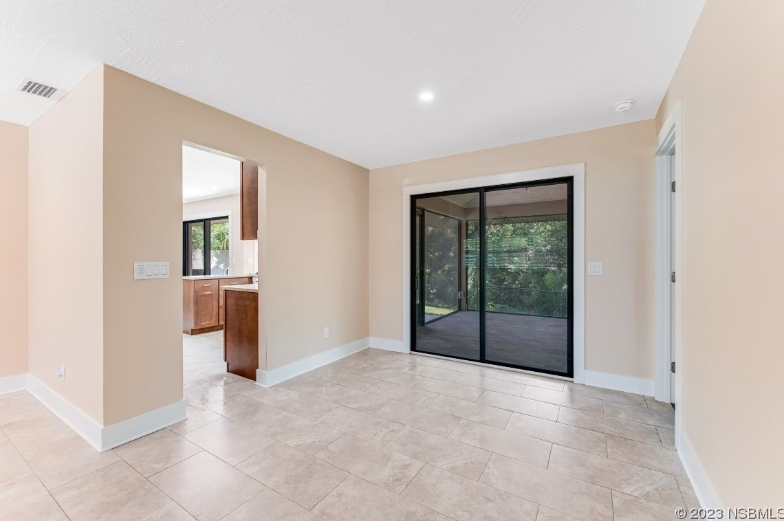 357 Sweet Bay Ave, New Smyrna FL  32168-7971 exterior
