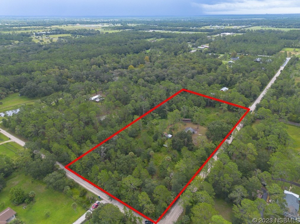 3966 Lakeshore Dr, New Smyrna, FL 32168-8926