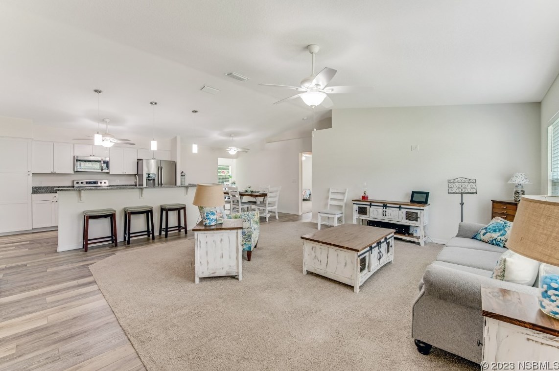 3129 Pine Tree Dr, Edgewater, FL 32141