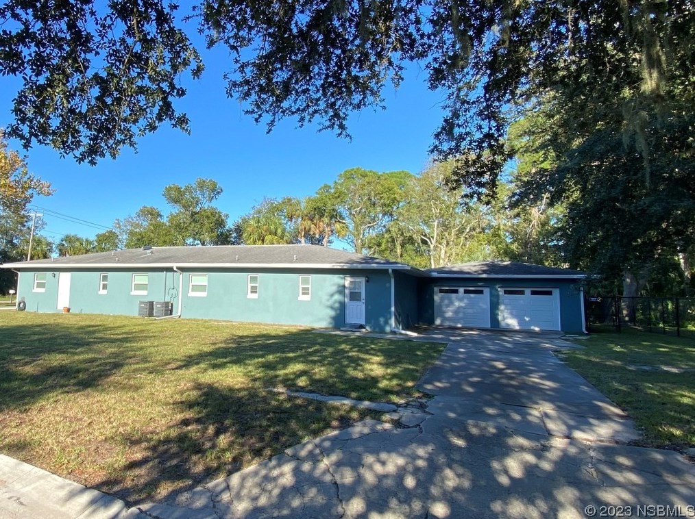 1030 Wayne Ave, New Smyrna, FL 32168