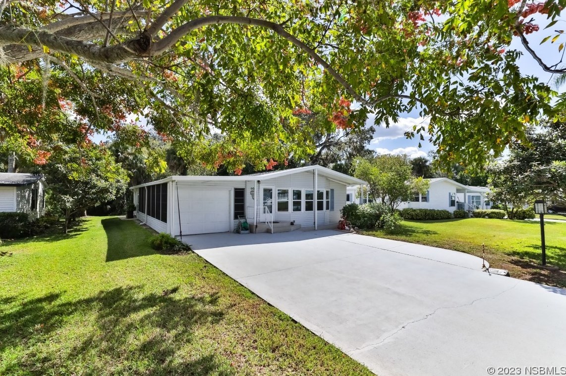 806 Navigators Way, Edgewater, FL 32141