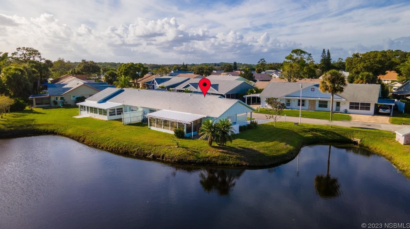 19 Bogey Cir, New Smyrna, FL 32168