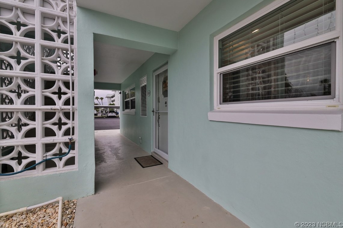 325 N Causeway #c101, New Smyrna, FL 32169