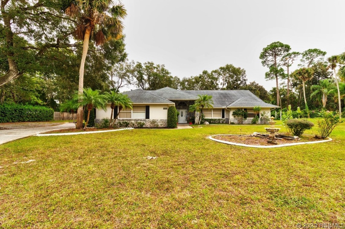 2322 Melonie Trl, New Smyrna, FL 32168-9221