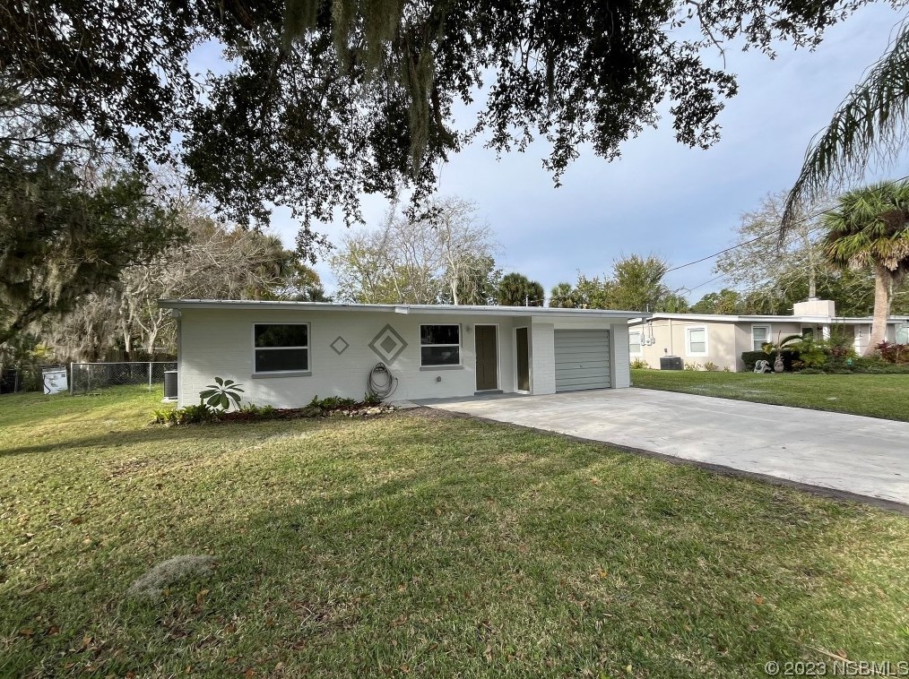 160 Ellison Ave, New Smyrna, FL 32168
