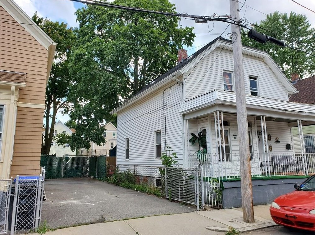 49 Gladstone St, North Providence, RI 02905