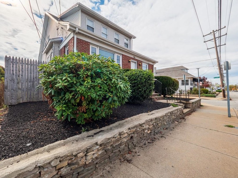 1136 Park Ave, Cranston RI  02910-3120 exterior