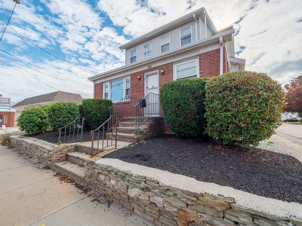 1136 Park Ave, Cranston RI  02910-3120 exterior