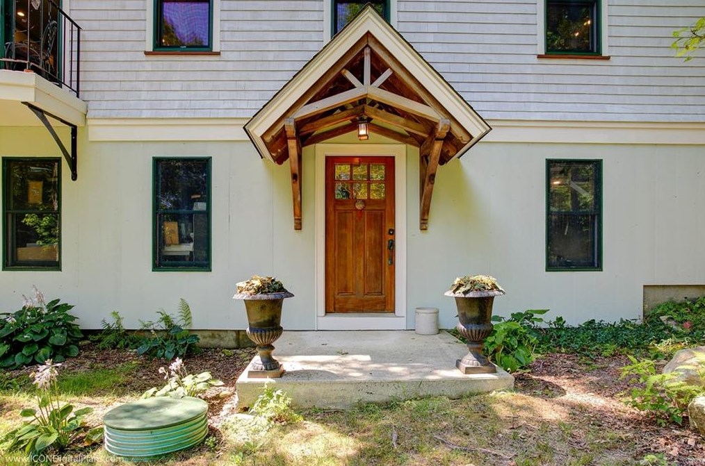 191 Stone Church Rd, Tiverton, RI 02878