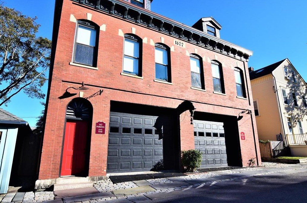 10 Young St # 2, Middletown, RI