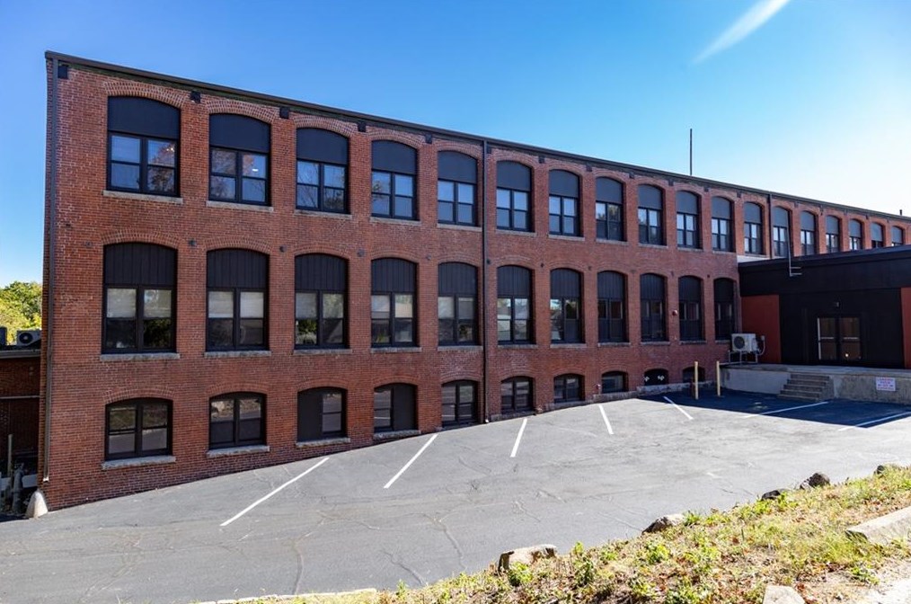 1110 Central Ave, Pawtucket, RI 02861