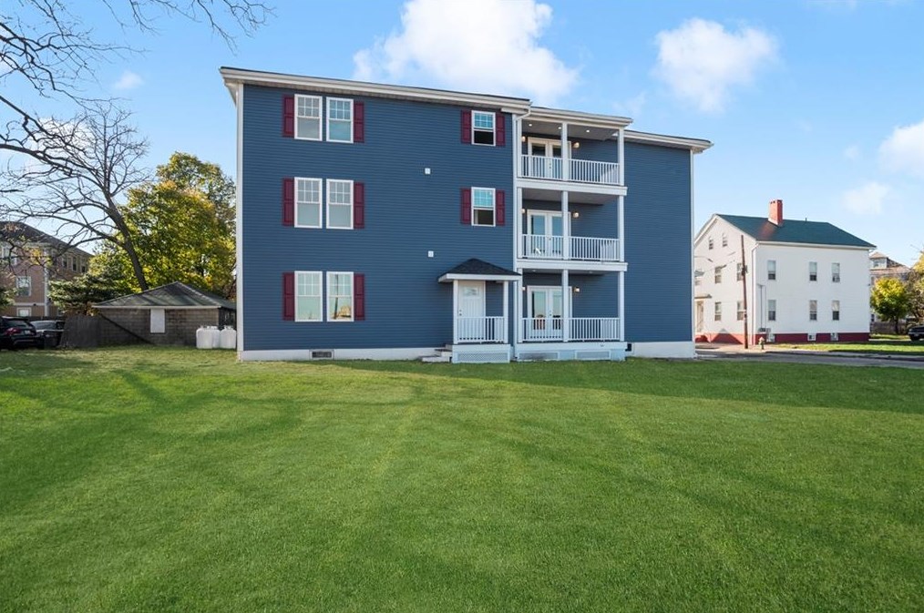 38 Maple St #3, North Providence, RI 02903