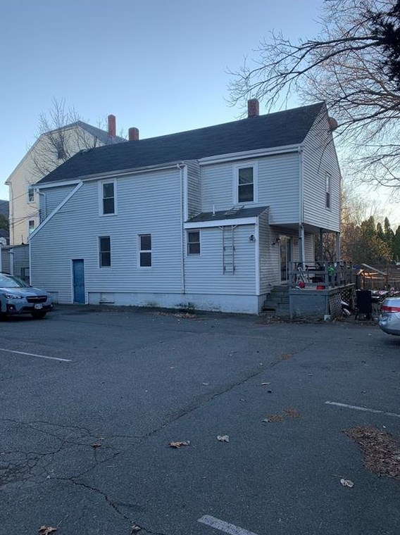 139 Bradford St, Bristol, RI 02809 exterior