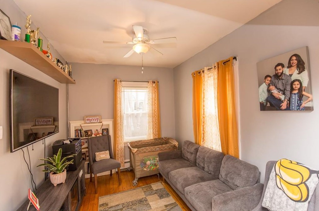 43 East St, West Warwick RI  02893-5938 exterior