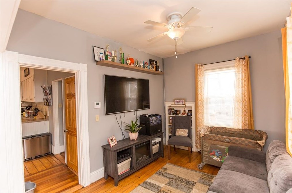 43 East St, West Warwick RI  02893-5938 exterior