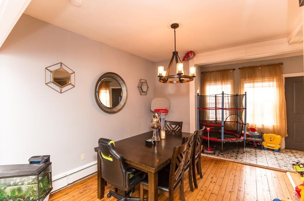 43 East St, West Warwick RI  02893-5938 exterior