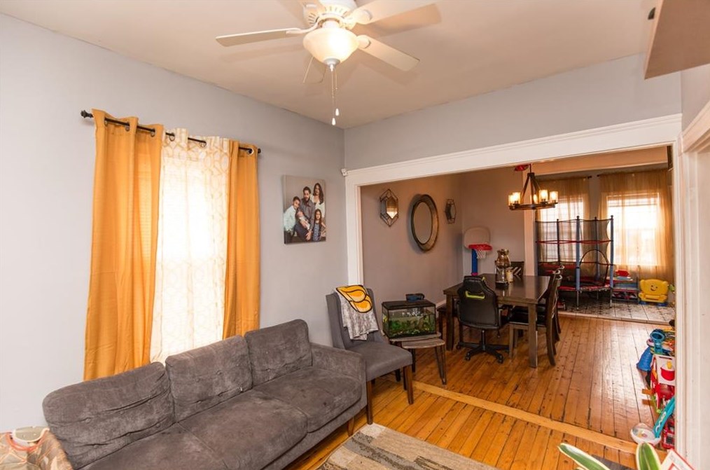 43 East St, West Warwick RI  02893-5938 exterior