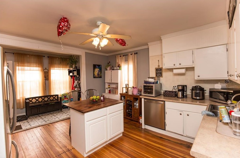 43 East St, West Warwick RI  02893-5938 exterior