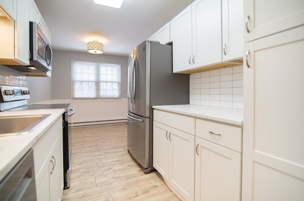 23 Bullocks Point Ave #4a, East Providence, RI