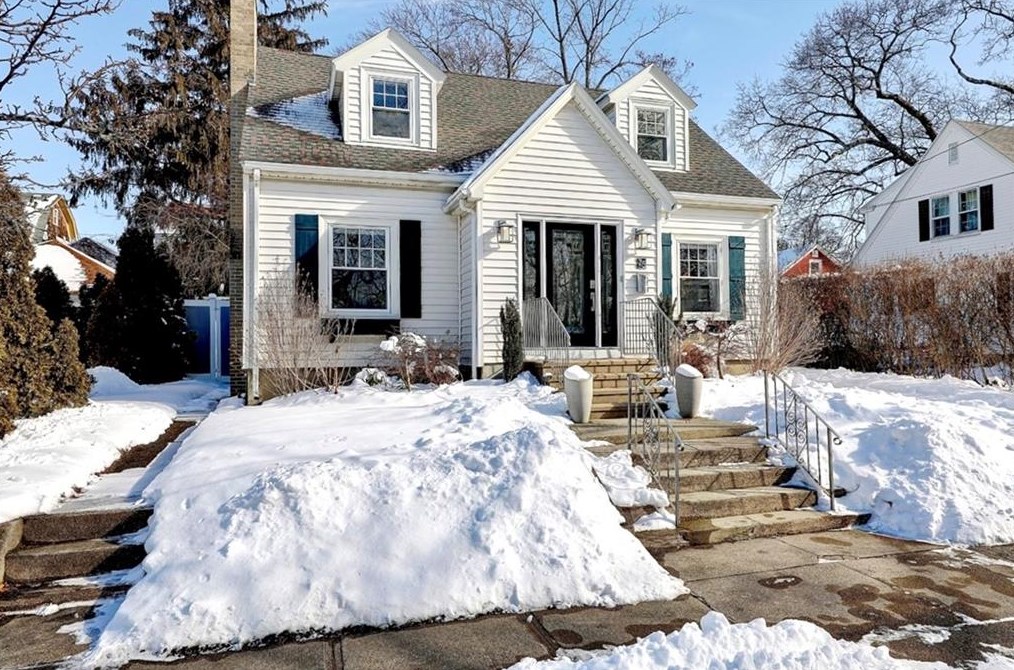 25 Hazelwood St, Cranston, RI 02910 exterior