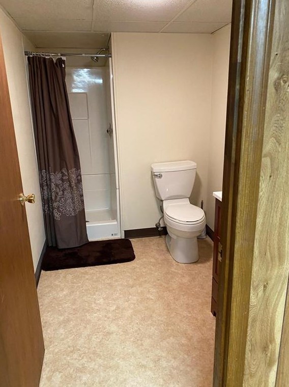 295 Lawnacre Dr, Cranston RI 02920-5928 exterior