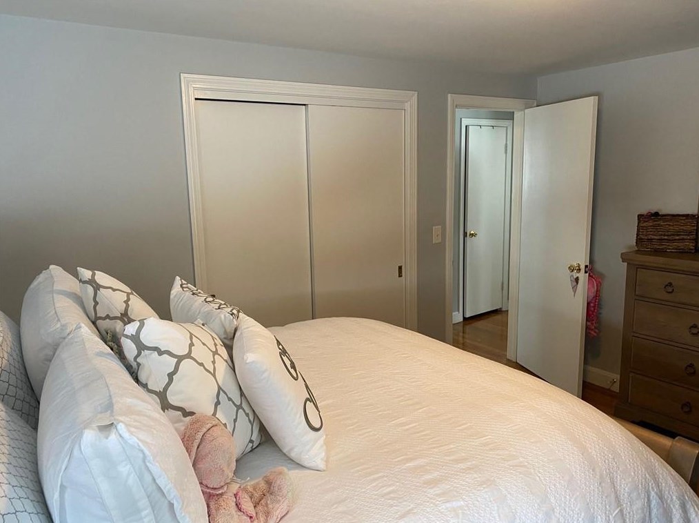 295 Lawnacre Dr, Cranston RI 02920-5928 exterior