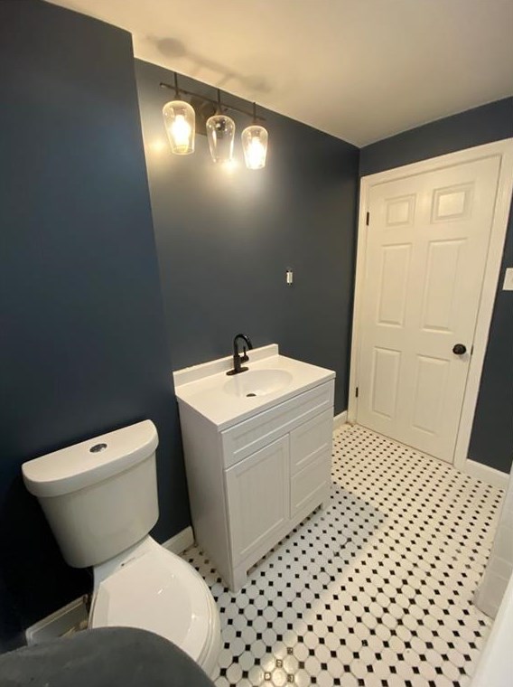 11 Beeckman Ave, Cranston RI 02920-4413 exterior