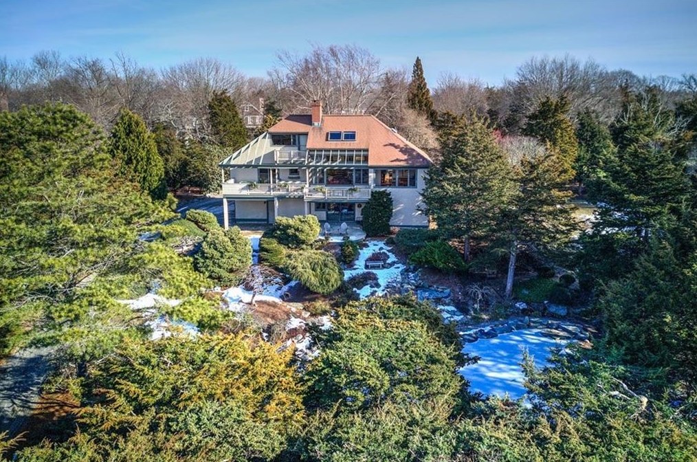 25 Juniper Cir, Jamestown, RI 02835 exterior