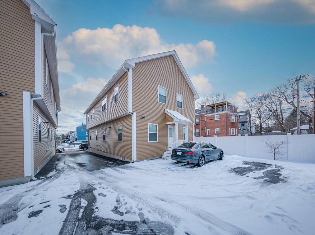68 Pitman St, North Providence, RI 02906