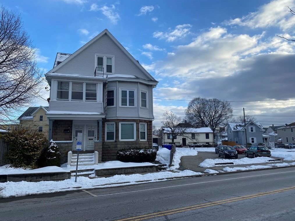 433 Cottage St, Pawtucket, RI 02861 exterior