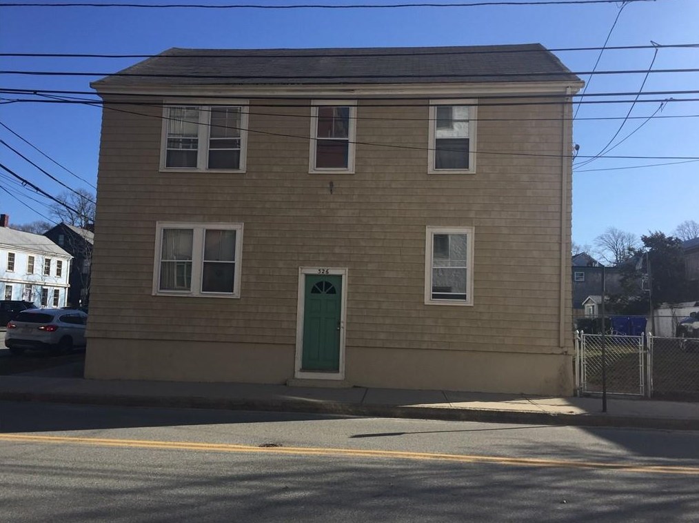 326 Thames St, Bristol, RI 02809 exterior