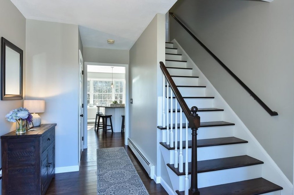 319 Mourning Dove Dr, South Kingstown, RI 02874