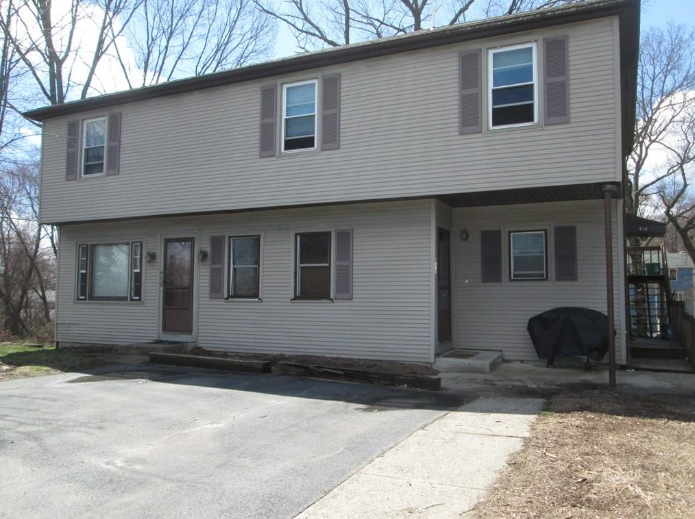 408 Old River Rd, Lincoln, RI 02838
