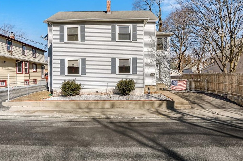 14 Highland Ave, Cumberland, RI 02864