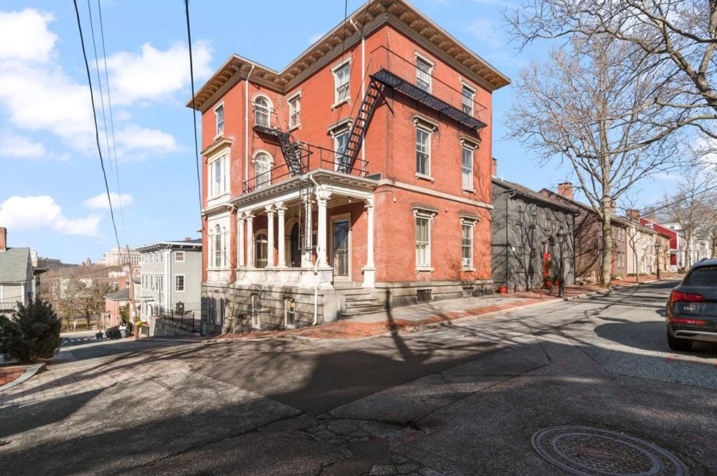 110 Benefit St, Providence, RI 02903