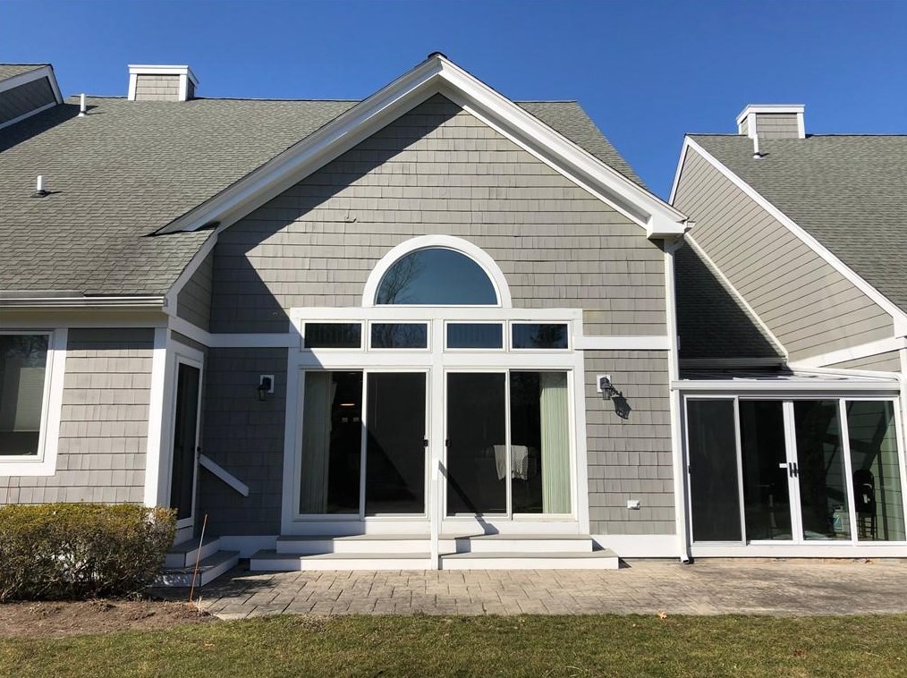 42 Overlook Dr, North Kingstown, RI 02852
